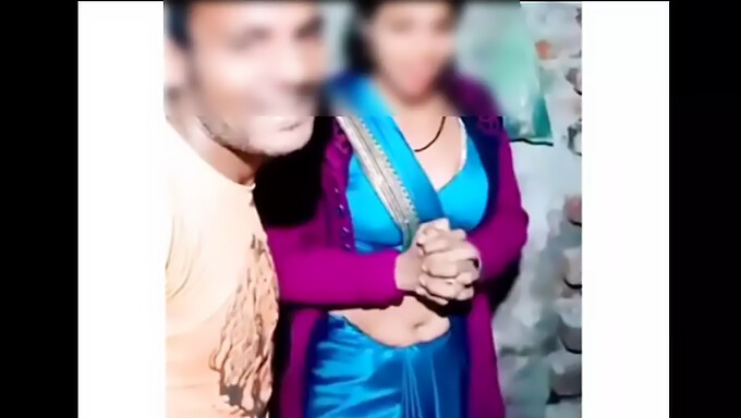 18-Jarige Indiase Bhabhi Geniet Van Natuurlijk Squirten In Deze Bhojpuri Pornovideo