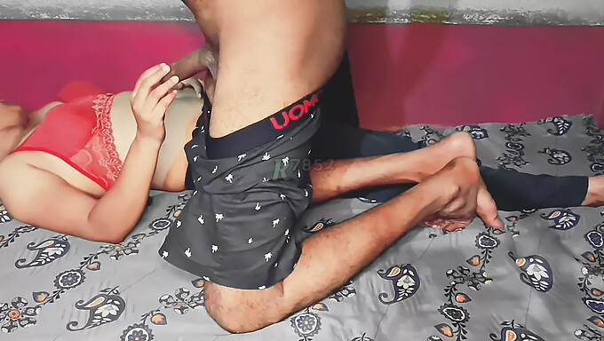 Amatérsky Indický Komediálny Pár Si Užíva Horúci Handjob A Stonanie V Hd