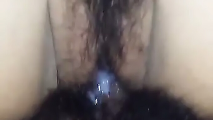 Milf Asiática Recibe Un Creampie Después De Una Follada Dura